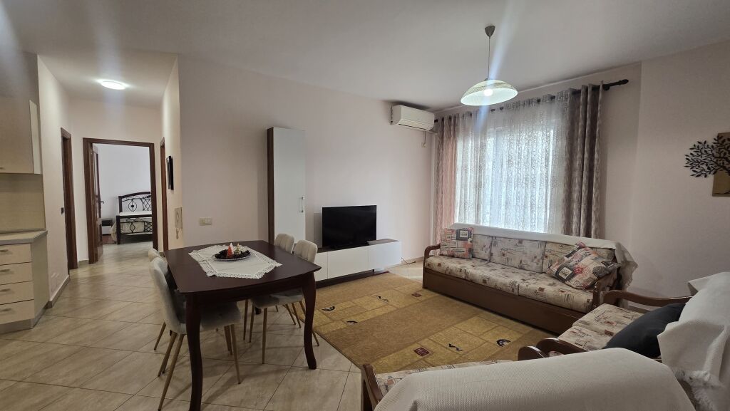 🏡 Jepet me qira apartament 2+1+2 📍mbrapa Qendrës Globe