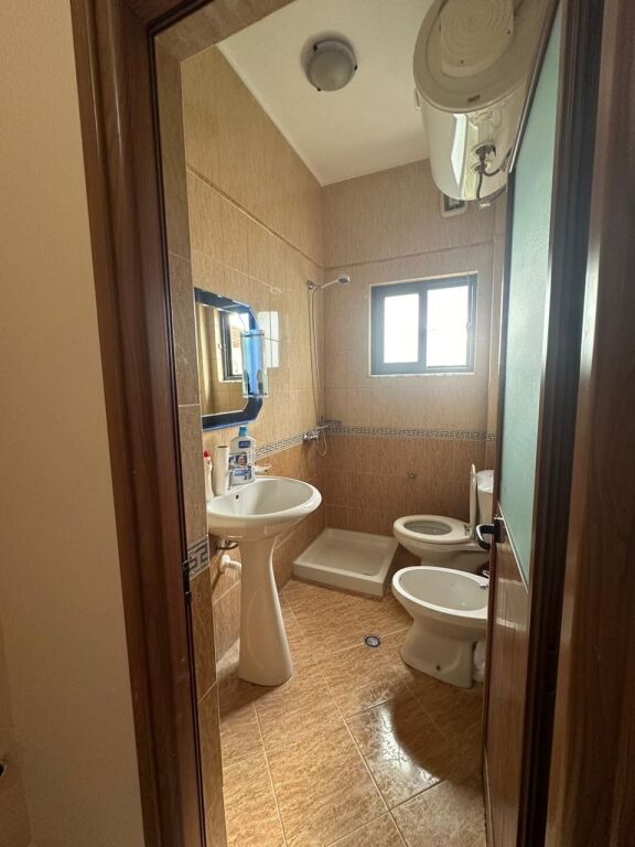 Piano villa in affitto a Allias (2+1)