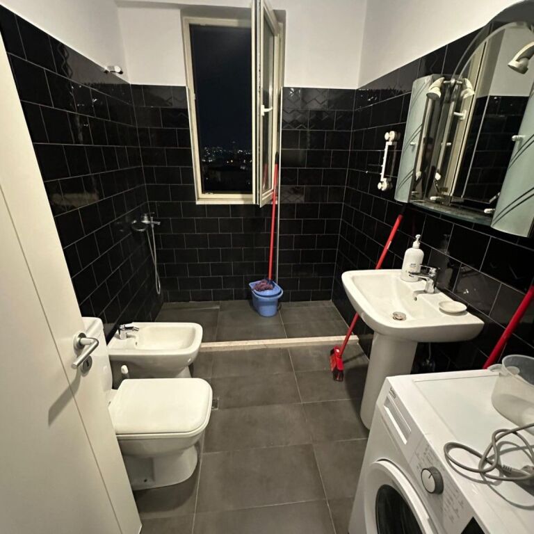 🏡 Jepet me Qira Apartament 1+1 – Kompleksi Tom Doshi, Shkozë ✨