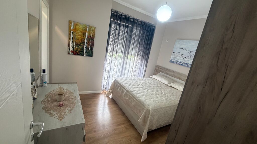 Apartament per shitje. Zone Elitare ne Tirane, perballe Parkut Olimpik, prane Liqenit Artificial