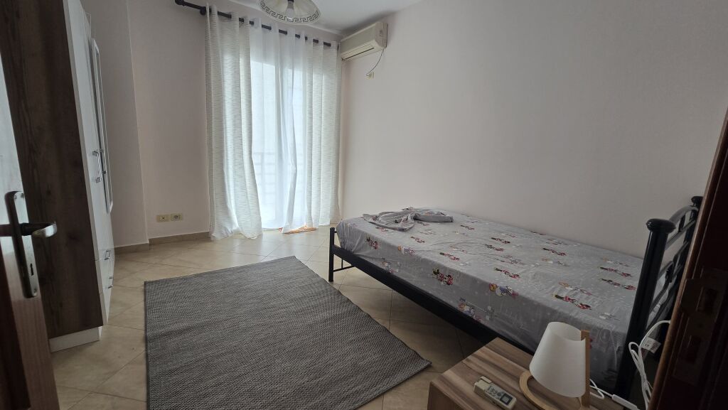 🏡 Jepet me qira apartament 2+1+2 📍mbrapa Qendrës Globe