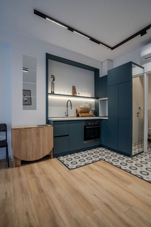 SHITET APARTAMENT 1+1 I MOBILUAR – I NDARË NË 2 GARSONIERE