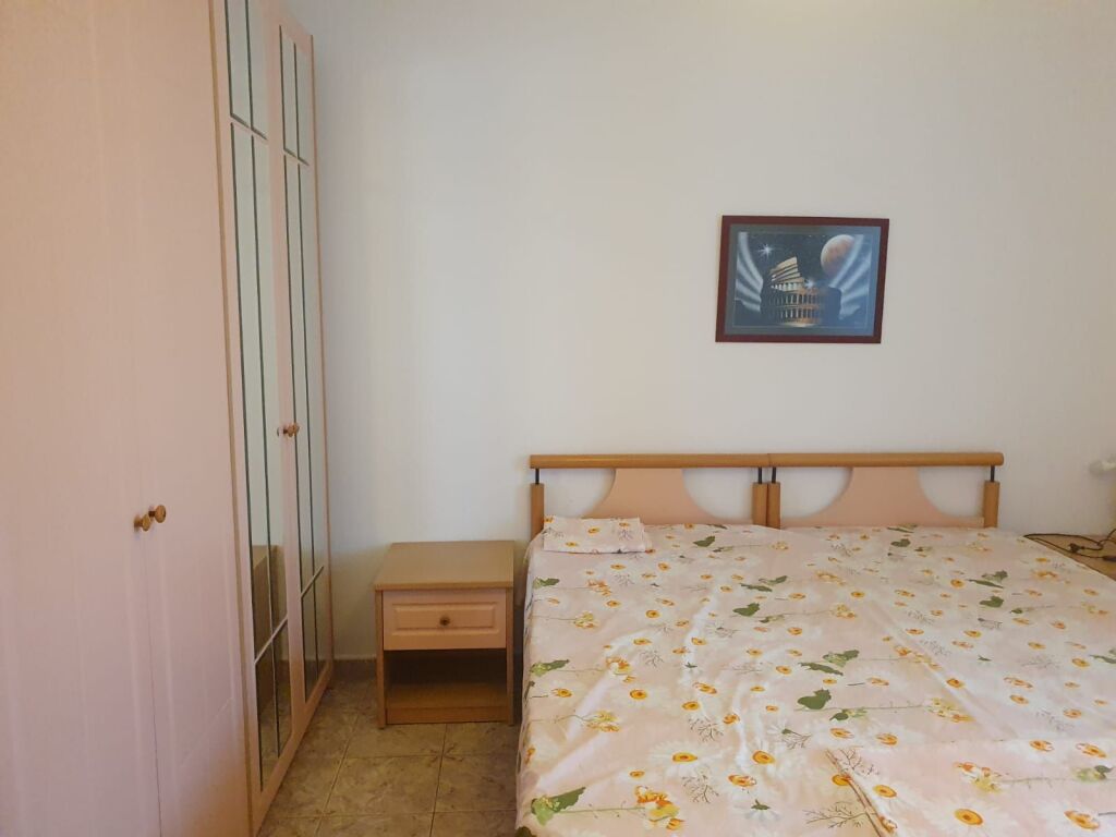 Jepet me qera apartament  2+1+2  ne Ish blllok