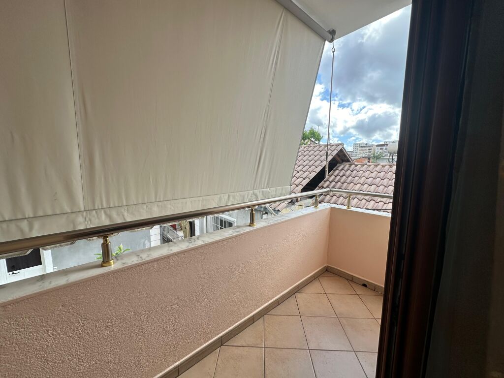 Apartament 2+1  ne katin e dyte te nje vile , Allias