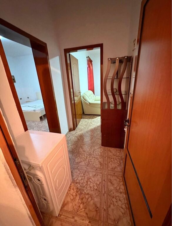 JEPET ME QERA SHTEPI 1+1 ( e mobiluar)- JORDAN MISJA, TIRANE