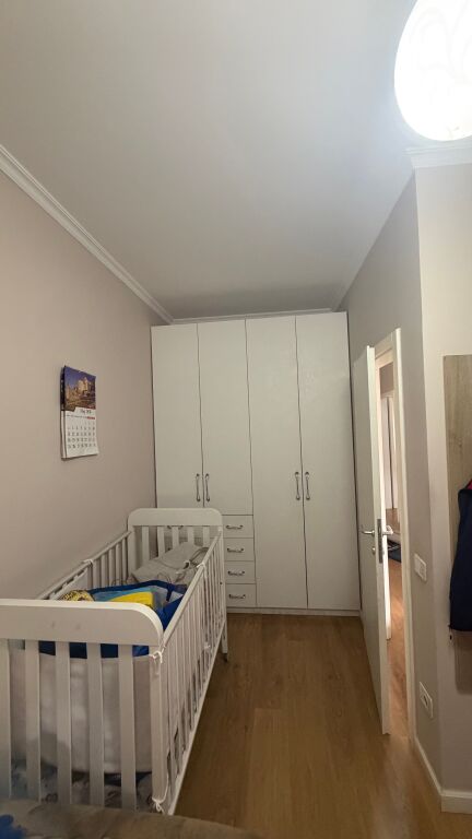 Apartament per shitje. Zone Elitare ne Tirane, perballe Parkut Olimpik, prane Liqenit Artificial