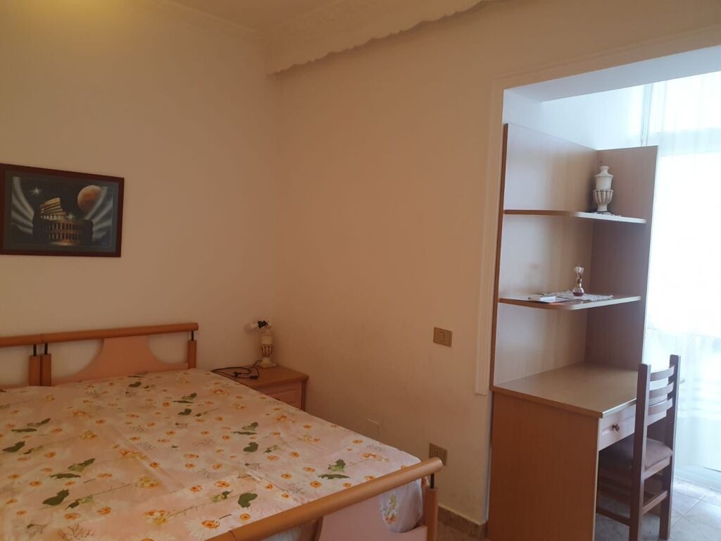 Jepet me qera apartament  2+1+2  ne Ish blllok
