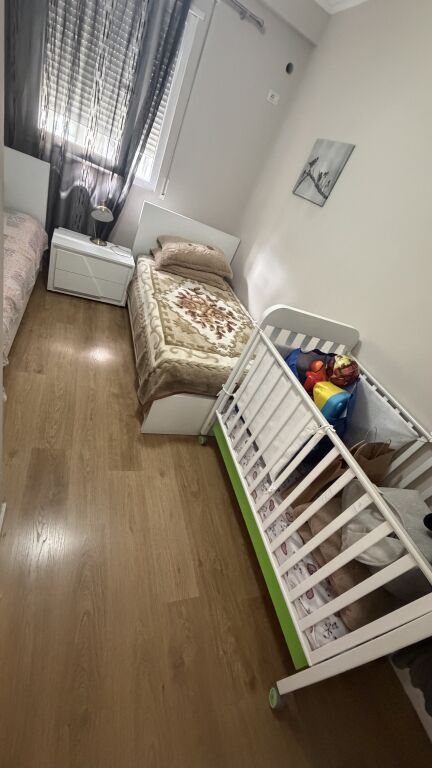 Apartament per shitje. Zone Elitare ne Tirane, perballe Parkut Olimpik, prane Liqenit Artificial
