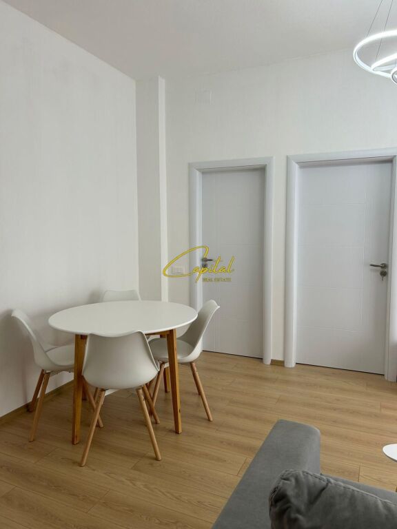 APARTAMENT ME QIRA 1+1 ALI DEMI 45.000 LEKE