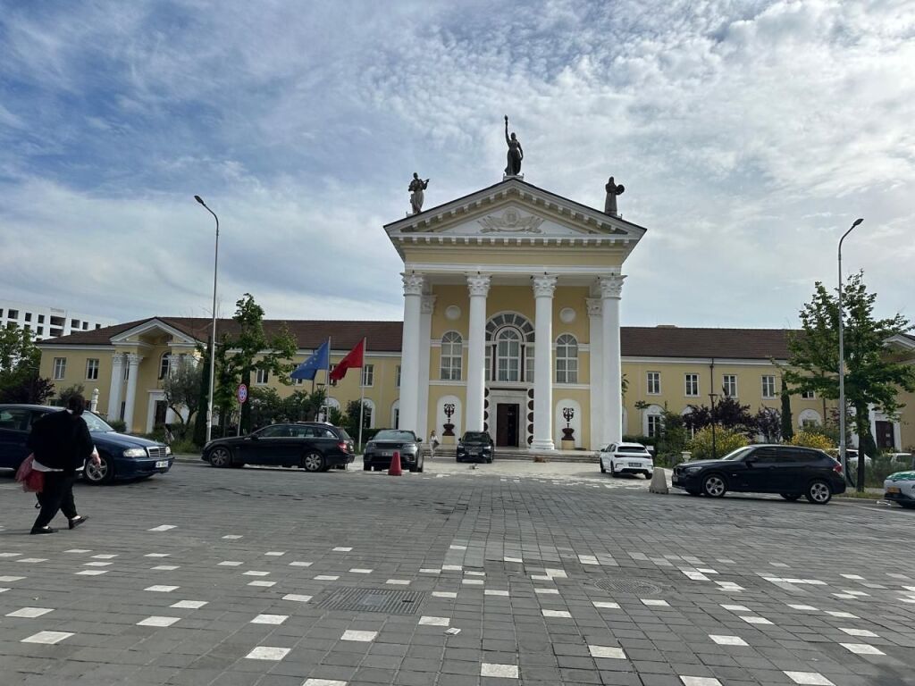 LAND WITH TWO BUILDINGS (private house) FOR SALE