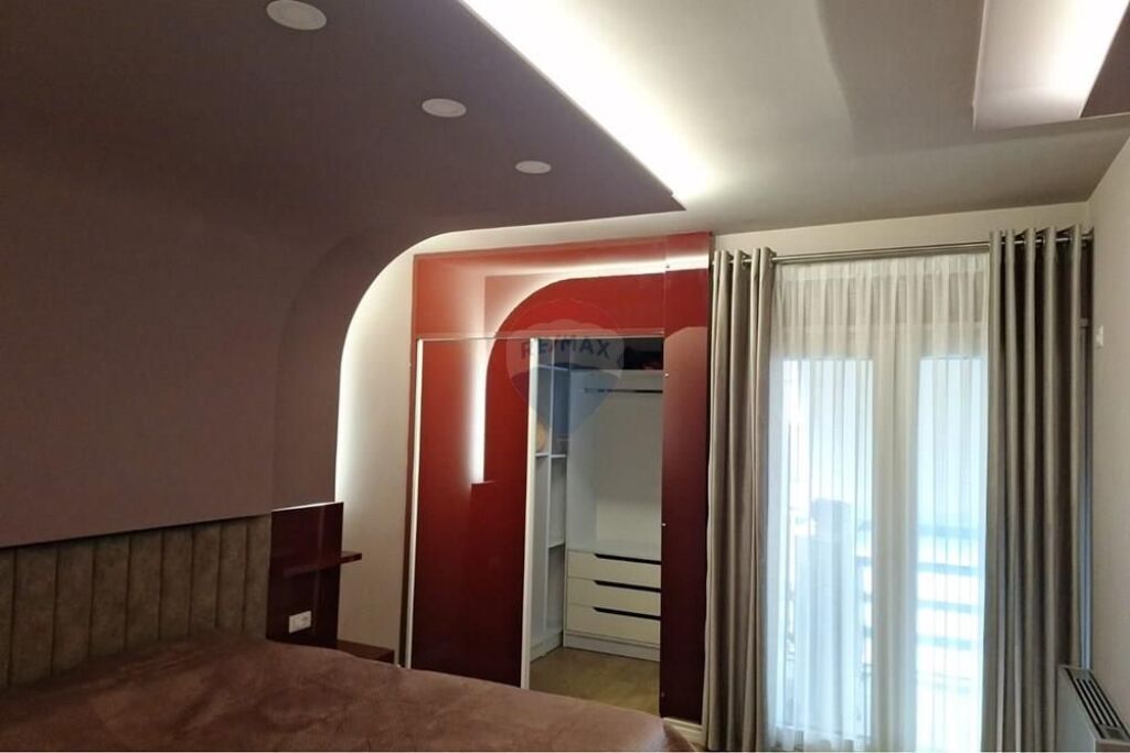 Apartament 2+1+2 me qera Pazari Ri