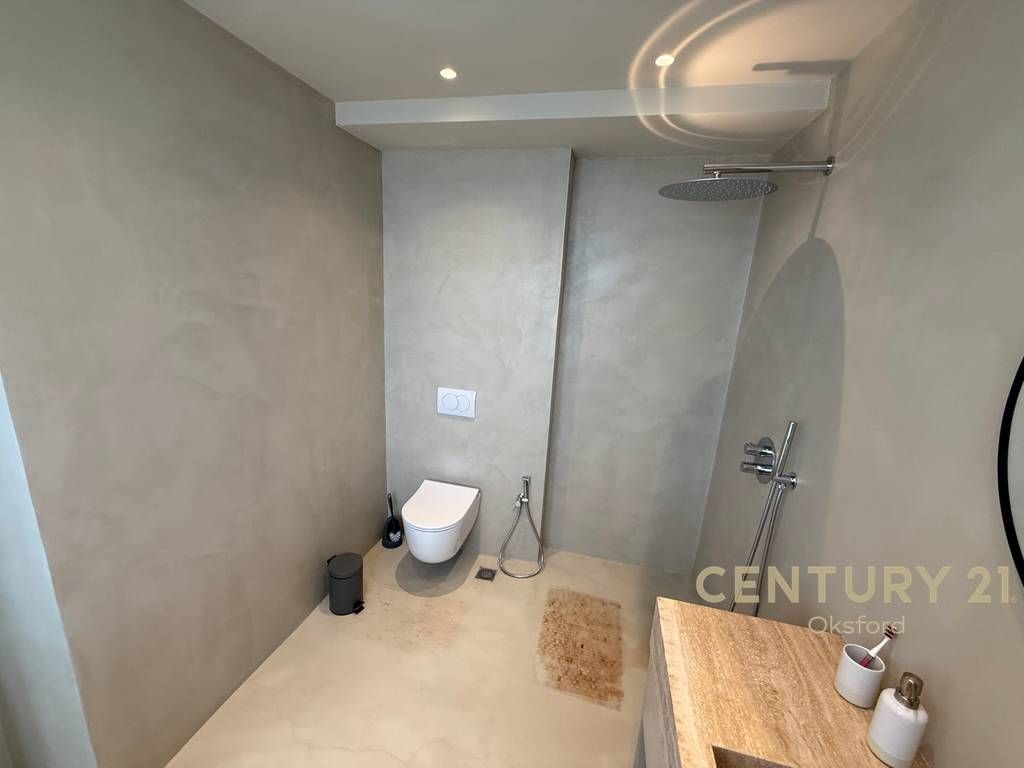 Japim me qira apartament modern+post parkimi pranë portit,Durrës! 1,500 € /Muaj Sip. Totale  120m2