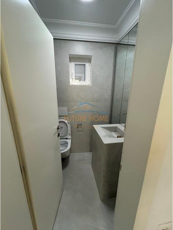Rent, Business Premises, 21 Dhjetori, Tirana