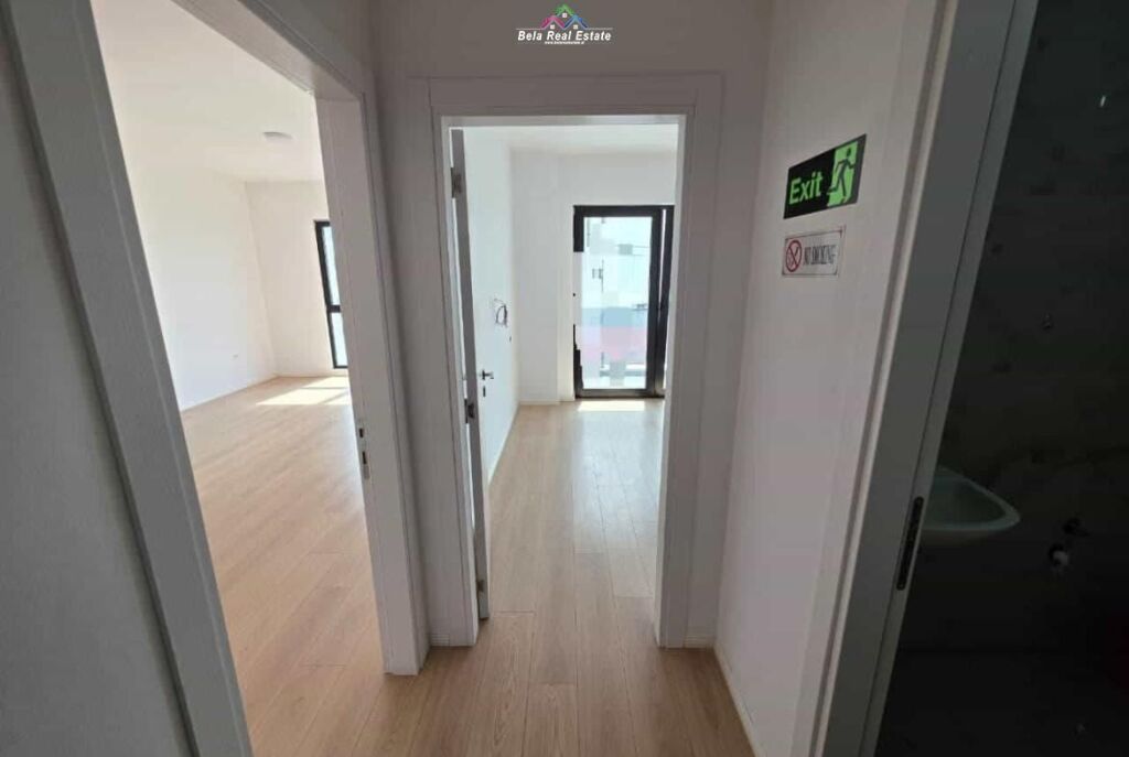 Office for rent 1+1 at Pharmacy 10 (ID BZ2500) Tirana