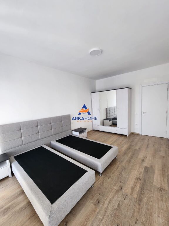 JEPET ME QERA APARTAMENT 1+1+BALLKON "TE FARMACIA 10" 60.000 LEKE