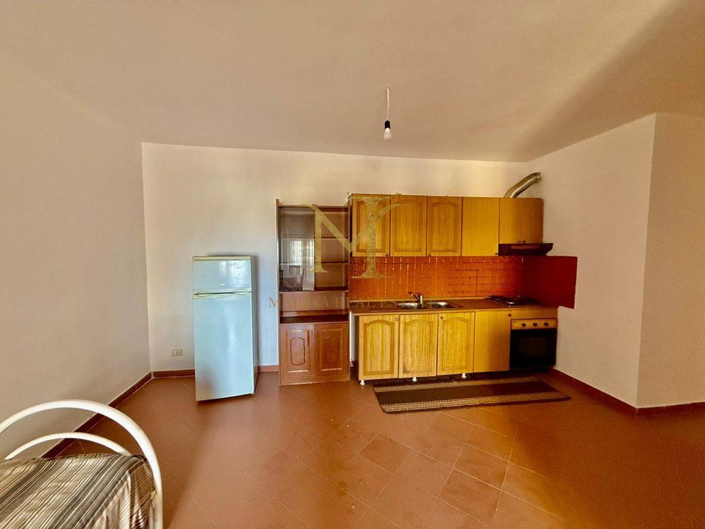 Shitet Apartament 1+1 Ne Plazh Iliria !