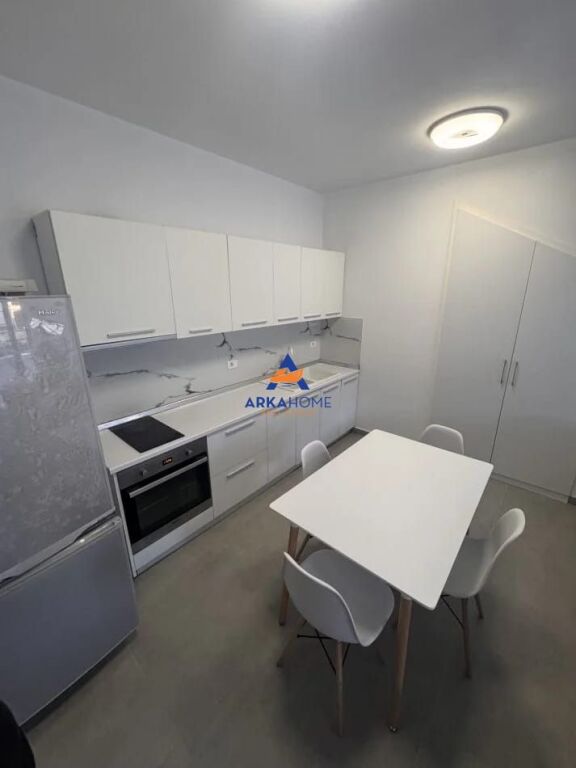 AFFITTASI APPARTAMENTO 2+1+POSTO AUTO "PRESSO KODRA E DIELLIT 1" 80.000 LEKE