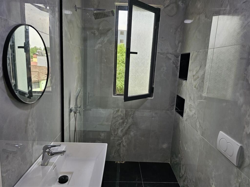 Qera | Apartament 2 + 1 | Spitali Amerikan 2 | 550 €/muaj