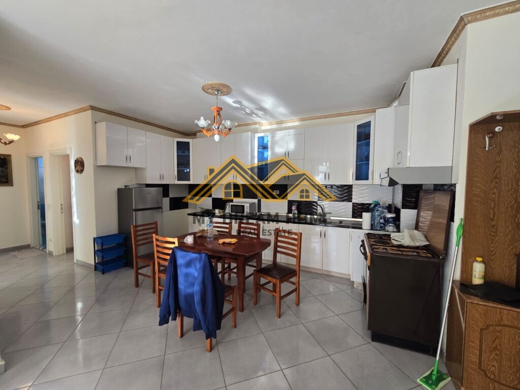 JEPET APARTAMENT 2+1+2 ME QIRA PRANE KAZAZIT