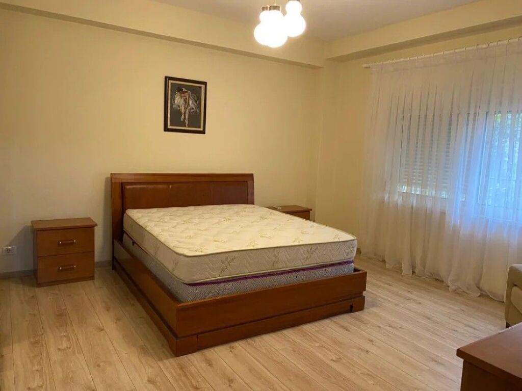 Apartament me qera - Materniteti i Ri