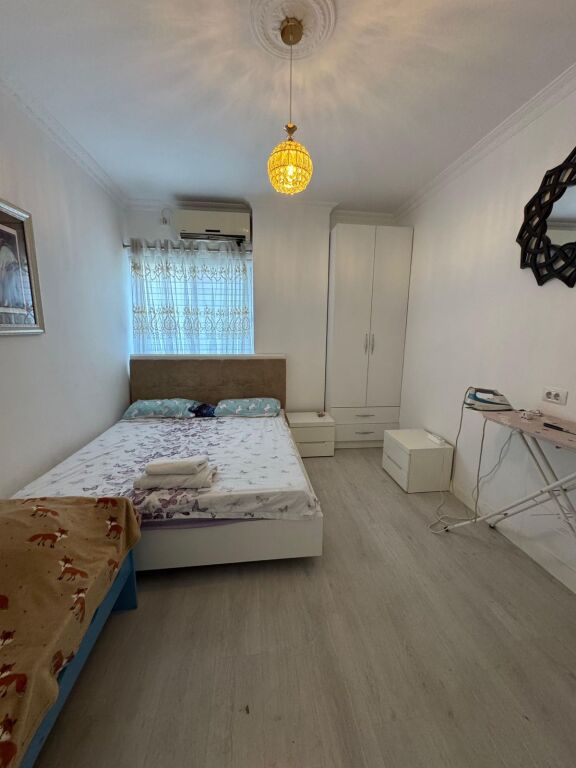 Jepet me qera Apartamenti 1+1 📍prane Pallateve te Verdha
