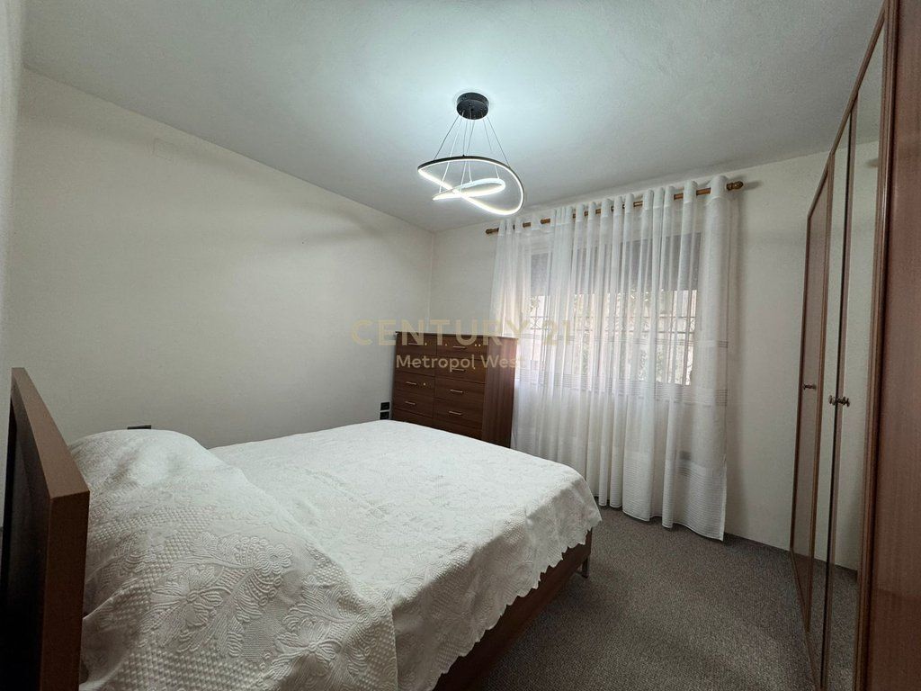 Shkolla e Baletit, apartament 1+1 me qira