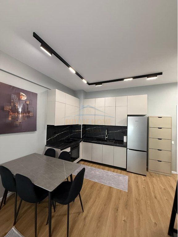 Qera, Apartament 1+1, Fresk