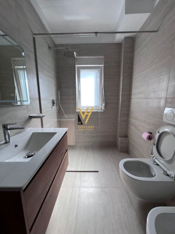 JEPET APARTAMENT 2+1+BLK ME QERA TEK RRUGA E ELBASANIT 80.000 LEKE