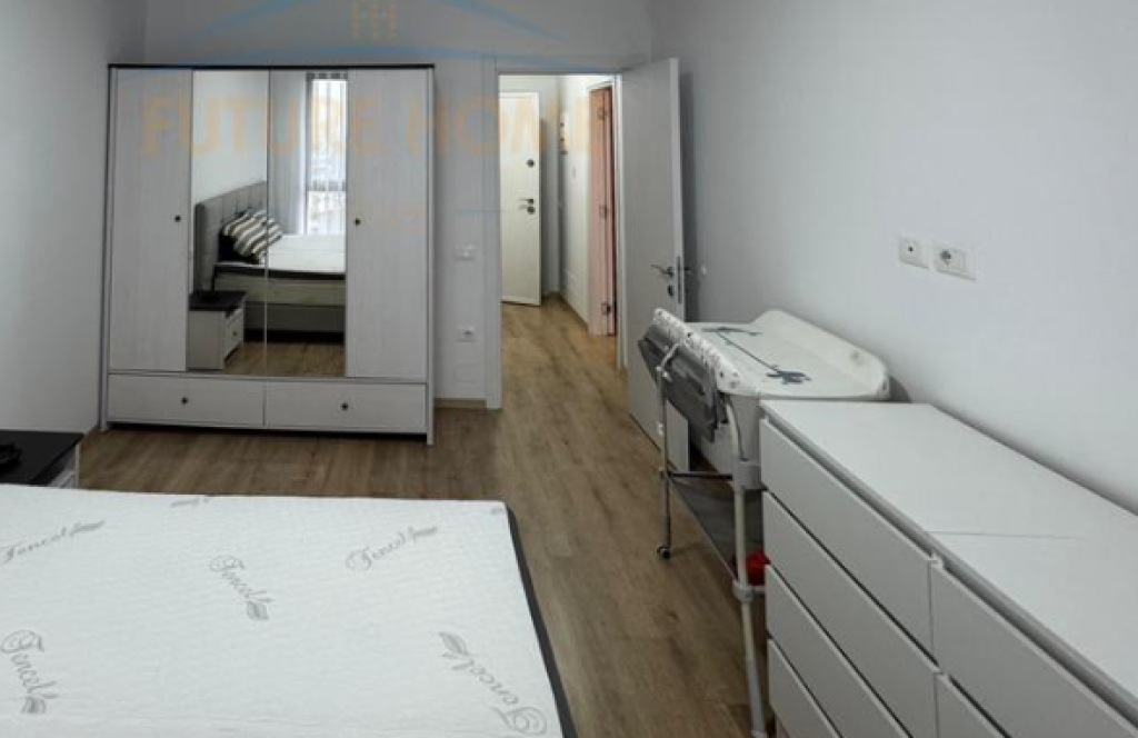 Qera , Apartament 1+1 , Kompleksi Arlis, Tirane . PRIME69189