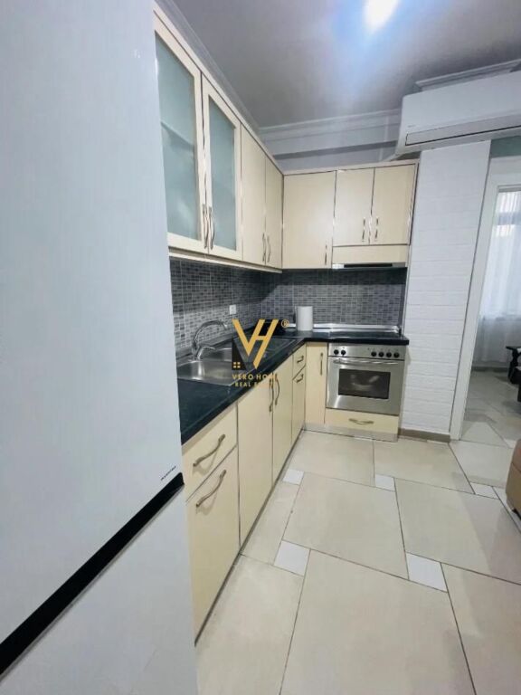 JEPET APARTAMENT 2+1+BLK ME QERA TEK ASTIR 60.000 LEKE