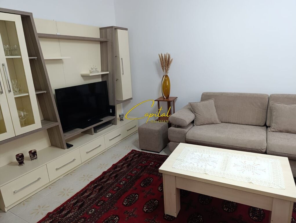APARTAMENT ME QIRA 2+1 KOMBINAT 50.000 LEKE