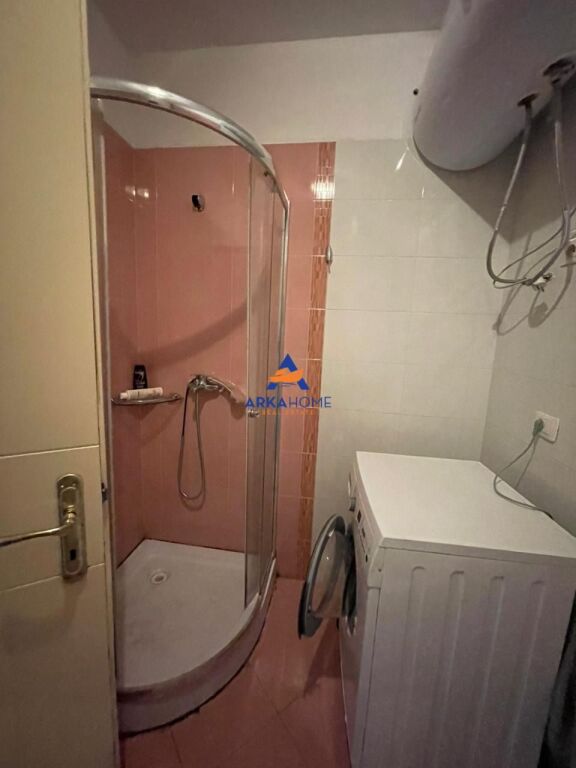 JEPET APARTMENT ME QERA 2+1+BALLKON "YZBERISHT, AFER GRAND GALLERY" 50.000 LEKE