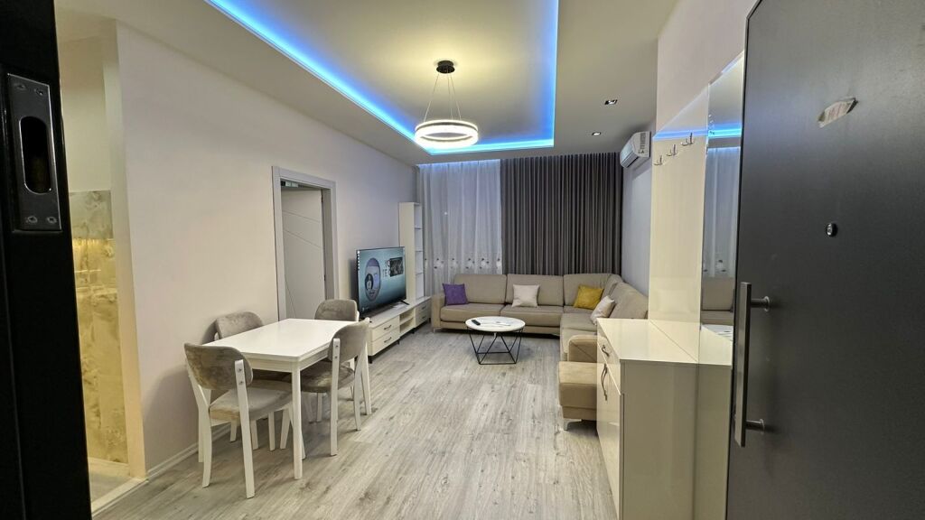 Kodra e Diellit jepet me qira apartment 2+1i mobiluar