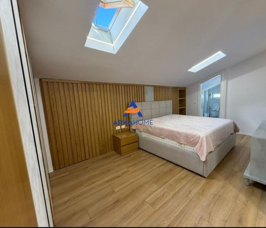 JEPET ME QERA VILE 200M2 "SECRET GARDEN, TEG" 1500 EURO