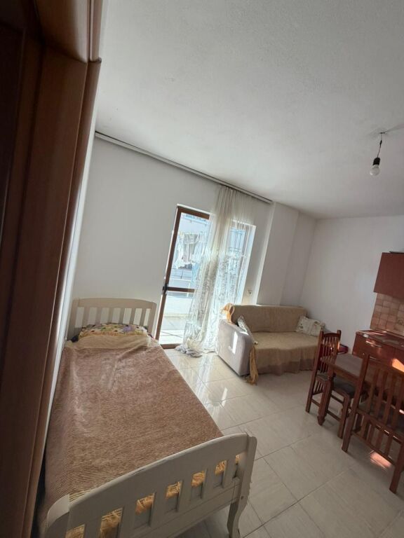 Qera | Apartament 1 + 1 | Xhamlliku | 400 €/muaj