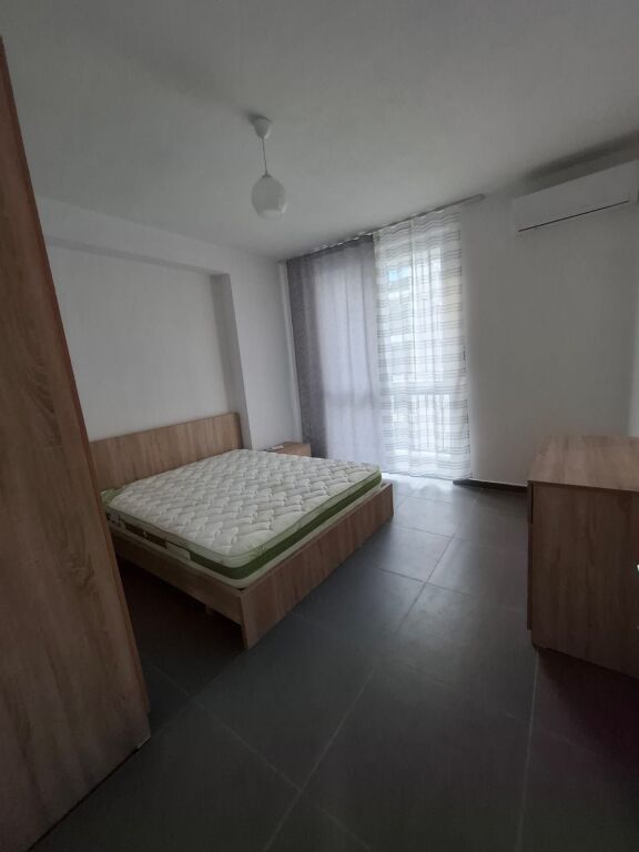 3+1,i mobiluar,5 maji afer pallateve te bashkise,650 mije leke