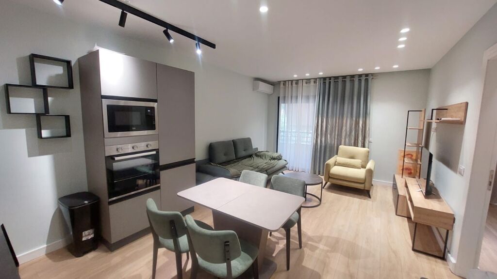 Apartment 1+1 for rent at Komuna e Parisit!