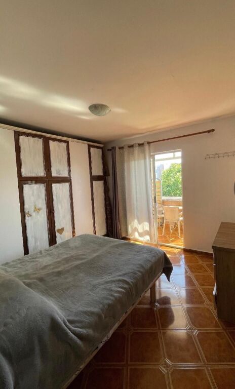 Apartament me qera 2+1- 📍Rruga Ferit Xhajko, prane Dispancerise