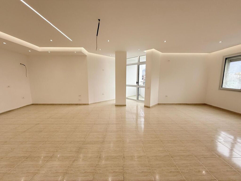 APARTAMENT 2+1 PER SHITJE TEK RRUGA E ELBASANIT