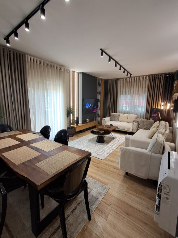 Apartament Premium me Qira 2+1+2