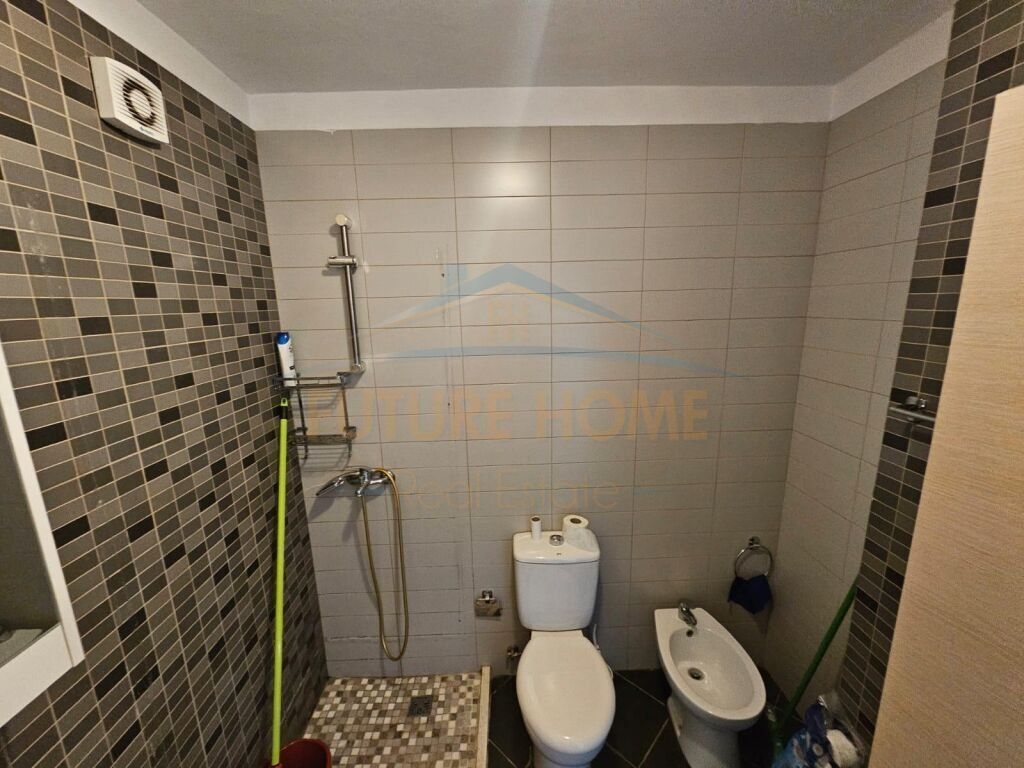 Qera, Apartament 2+1, Kompleksi Kontakt, 21 Dhjetori.