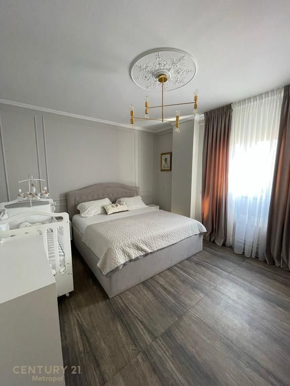 MYSLYM SHYR, APARTAMENT 2+1 PER QIRA! 1,000 € /Muaj Sip. Totale  80m2