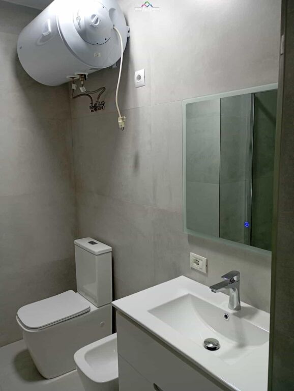 Apartament Me Qera 2+1 Tek Komuna E Parisit ( ID B2201904) Tirane