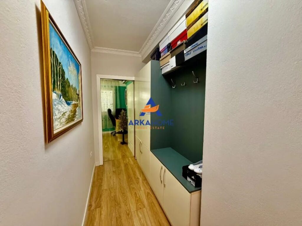 SI AFFITTA APPARTAMENTO 2+1+BALCONE "PRESSO IL COMUNE DI PARIGI" 100.000 LEKE