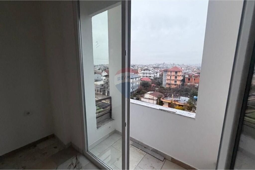 Apartament - Për Shitje - Pallatet e Verdha, Laprake, Tiranë