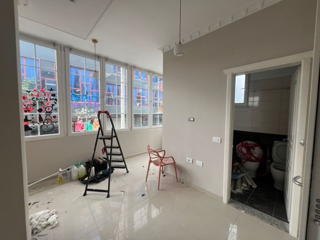 Rent | Garsoniere | Rruga 5 Maji | 350 €/month