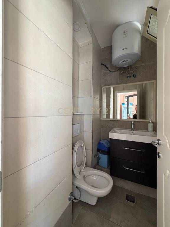 PEDIATRIA, PREMISES FOR RENT FOR BAR! 700 € /Month Total Area 75m2 Internal Area  