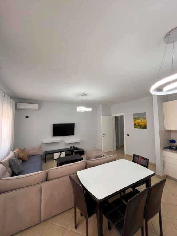 Apartament 2+1 me qira, Qender