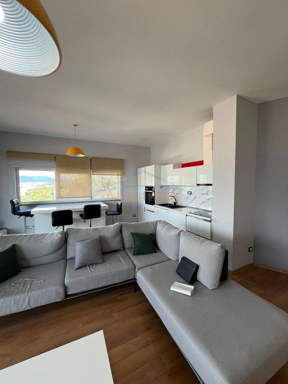 Qera, Apartament 2+1+2, Kopshti Botanik, Tiranë.