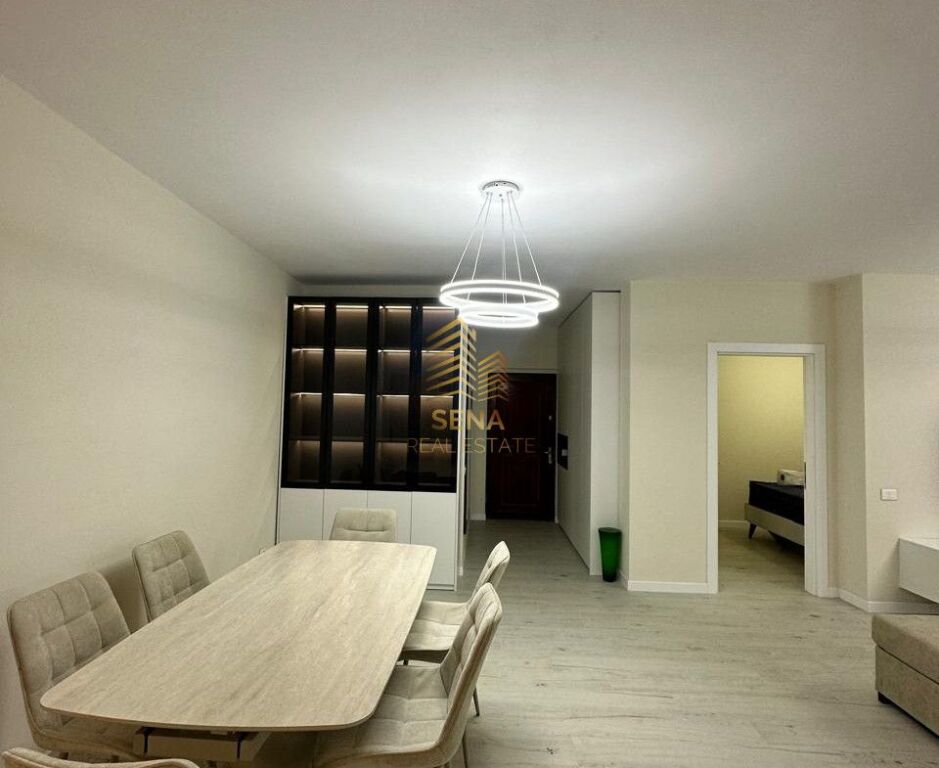 Qira, Apartament 3+1+2blk+2wc,Komuna Parisit, Prane Kristal Centre,1400 Euro/muaj